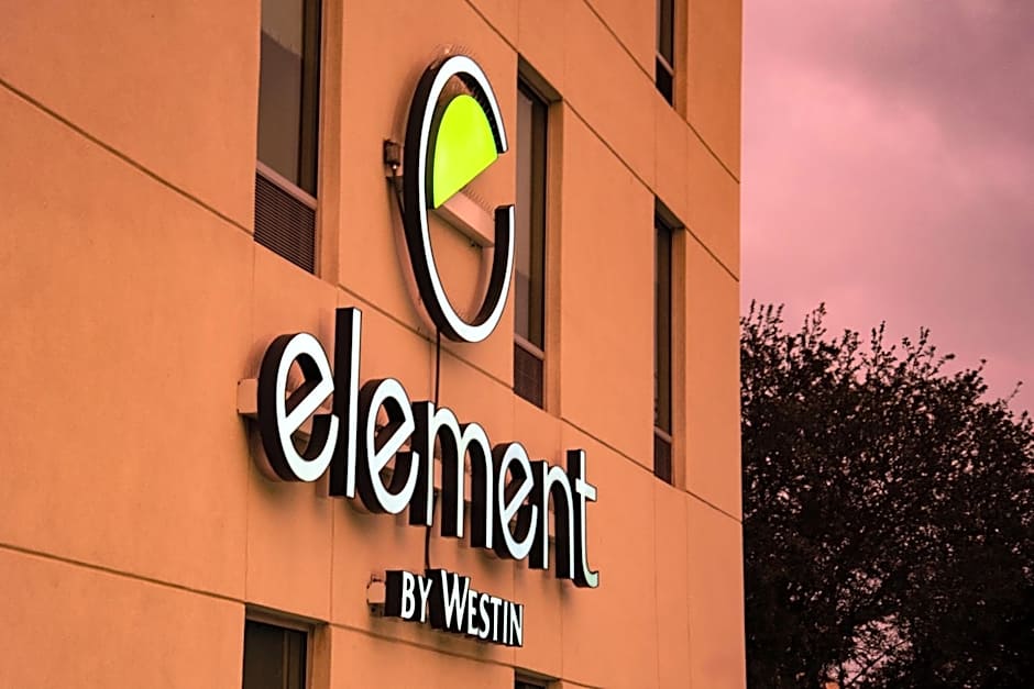 Element Dallas Downtown East