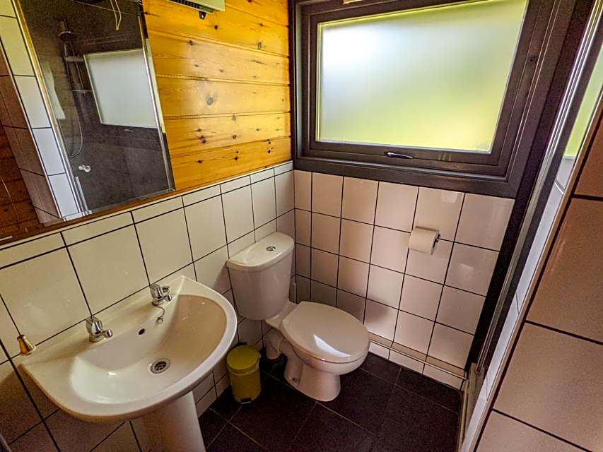 Avallon Lodges