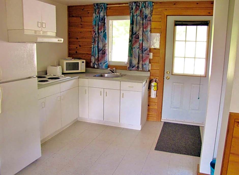 Quiet Bay Inn & Café