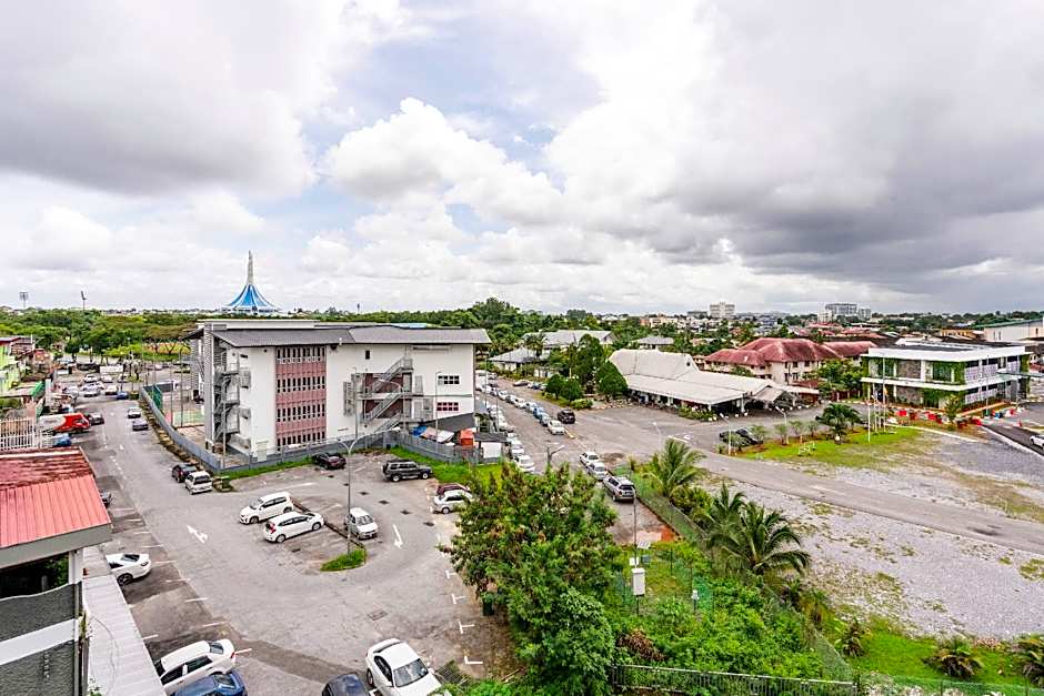 Roxy Hotel Padungan