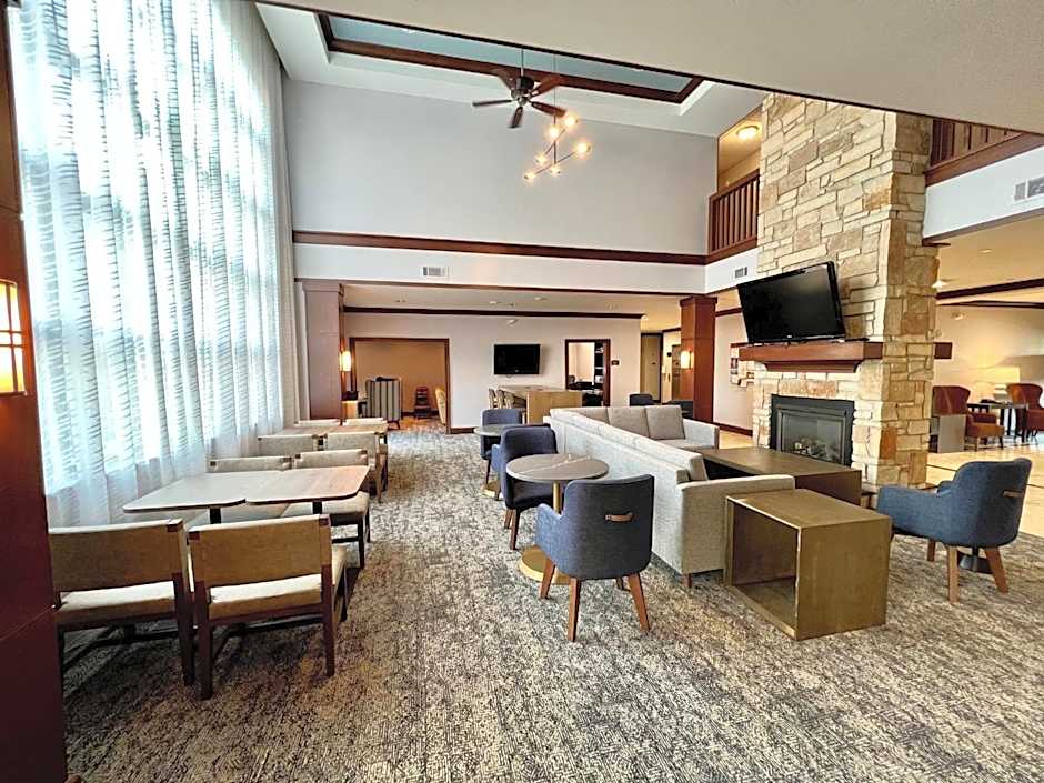Staybridge Suites Milwaukee West-Oconomowoc By IHG