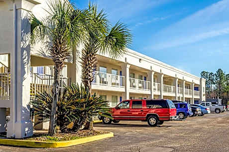 Motel 6-Saraland, AL