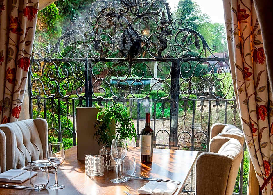 The Five Arrows Hotel