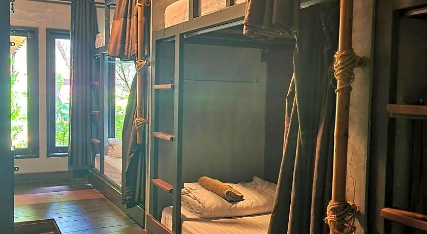 Aha Lanta Cozy Hostel