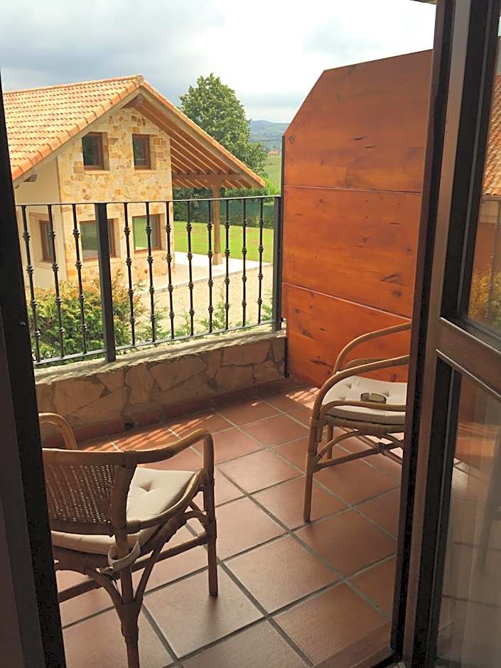 Hosteria La Moraleja