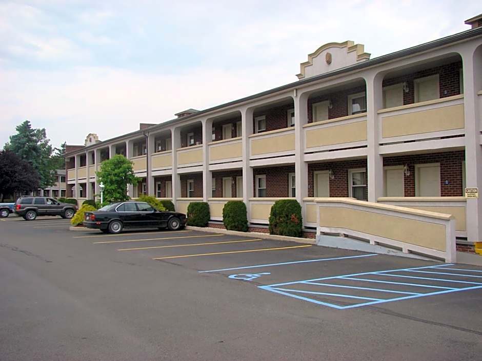 ADERI HOTEL BUCKNELL UNIVERSITY