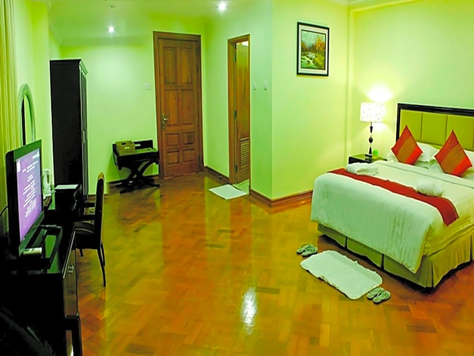 Mawlamyine Strand Hotel