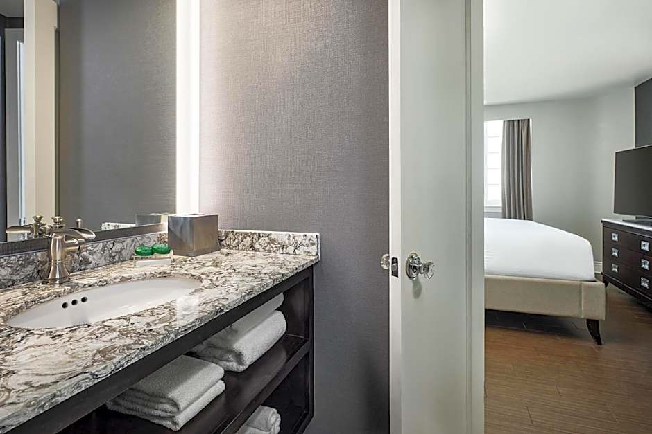Hotel Alex Johnson Rapid City, Curio Collection by Hilton