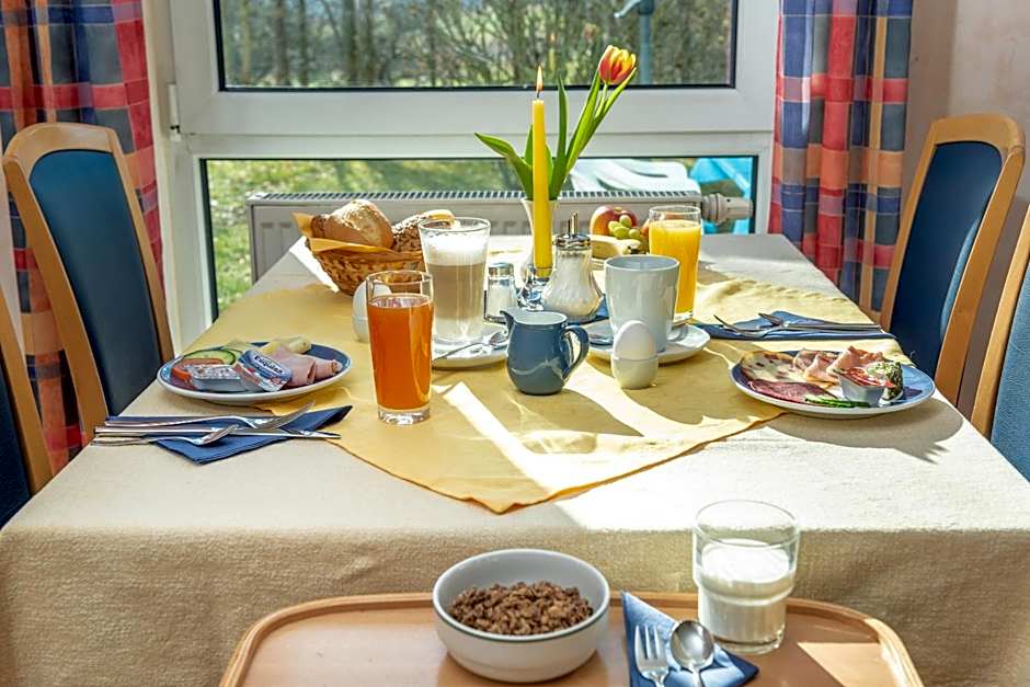 Hotel Am Wiesenweg l 24h check-in