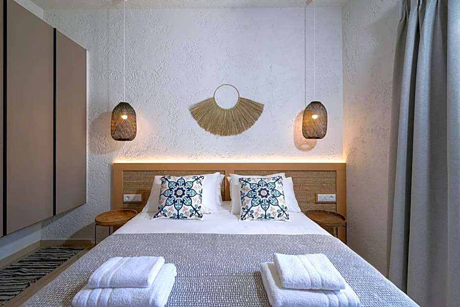 Okeanis Mystique South