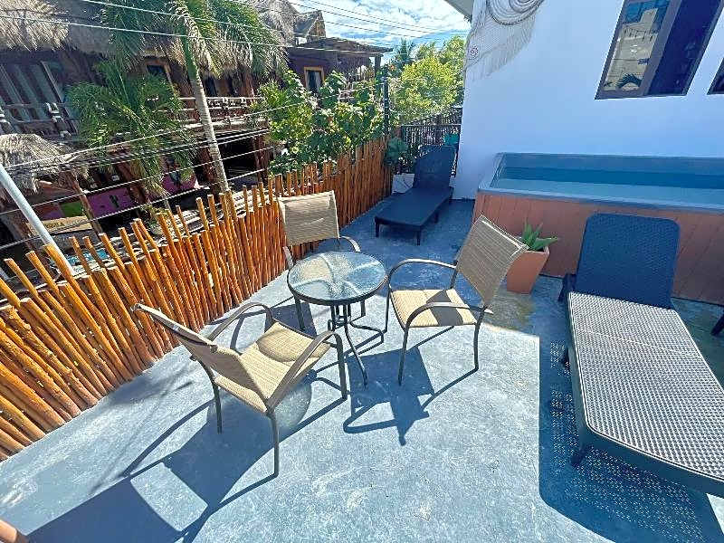 Mayab Holbox - Beach Zone