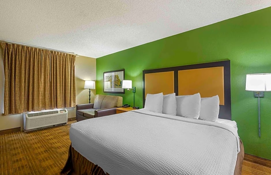 Extended Stay America Select Suites - Tampa - Brandon