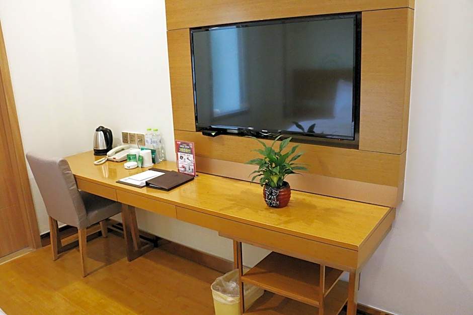 GreenTree Inn Linyi Mengshan North Road Express Hotel