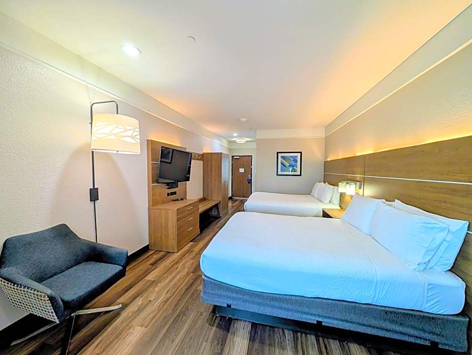 Holiday Inn Express & Suites Galveston West - Seawall