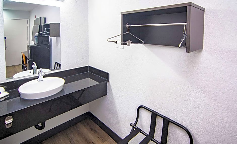 Motel 6-Kissimmee, FL - Orlando