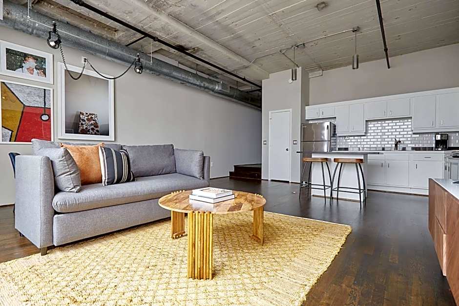 Reside Houston Downtown, a Wyndham Residence