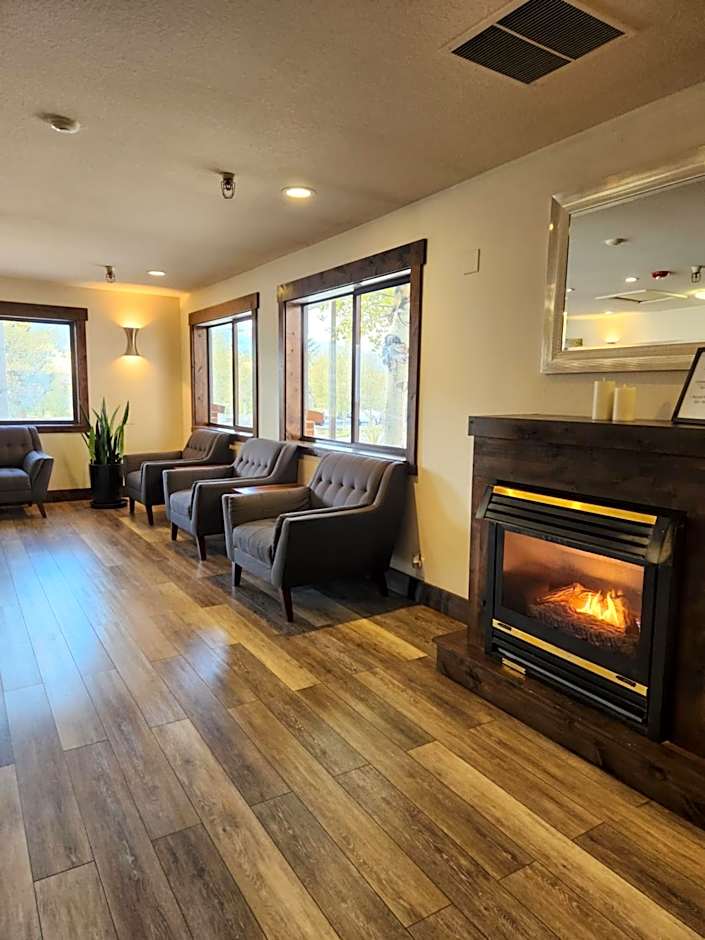 Luxury Inn & Suites