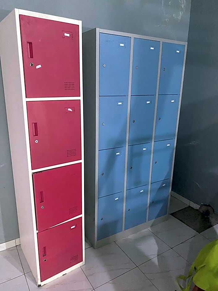 PACA'S Reggae Bar & Hostel