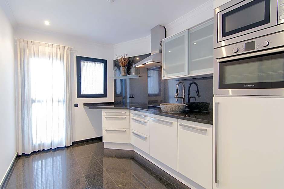 Casa León Royal Retreat