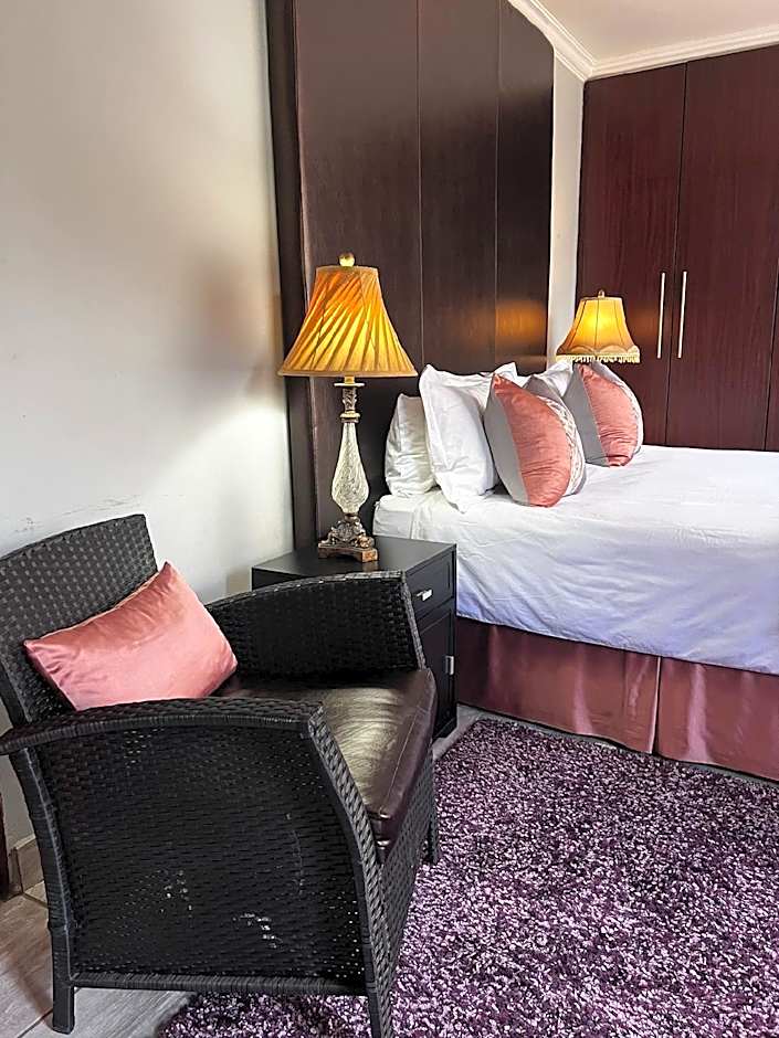 SILKEN TRAP GUEST HOUSE