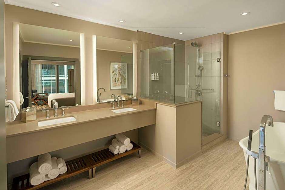 Epicurean Atlanta, Autograph Collection