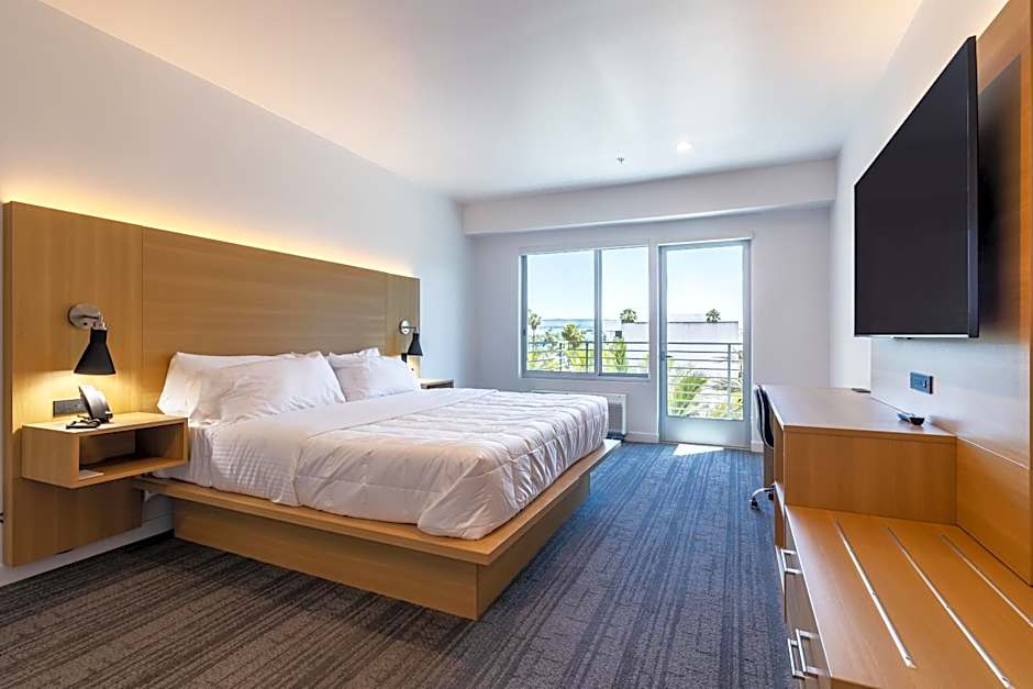 Hotel Mai Downtown Long Beach