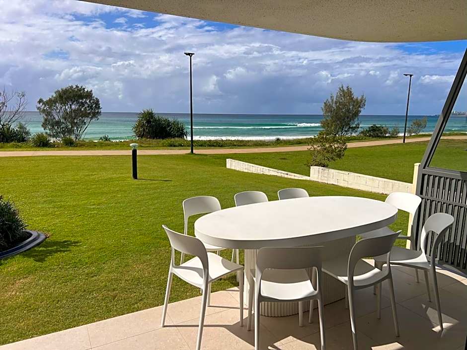 San Simeon Beachfront Apartments Tugun