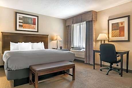 Quality Inn & Suites Next To The Casino