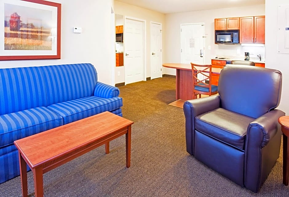 Candlewood Suites New Bern, an IHG Hotel