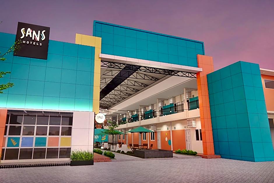 Sans WM Hotel Blitar