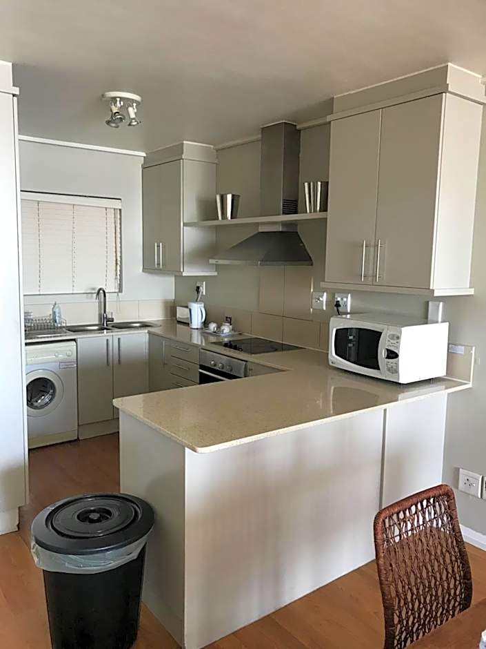 A310 Lagoon Beach Apartment & Spa