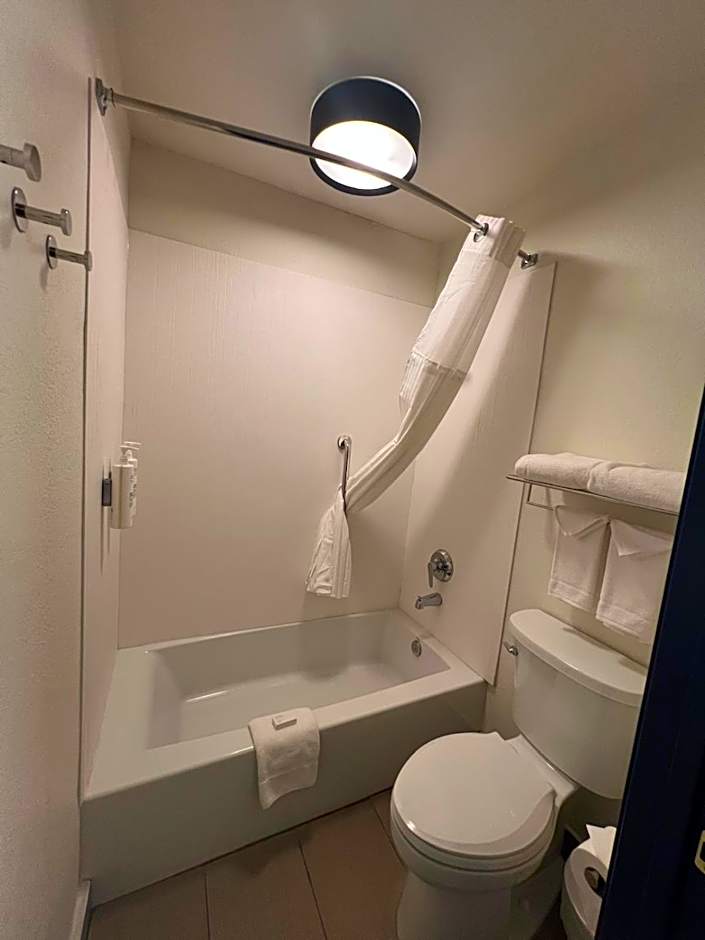 Spark by Hilton Glendale Peoria Phoenix North