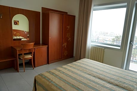 Triple Room with Side Sea View