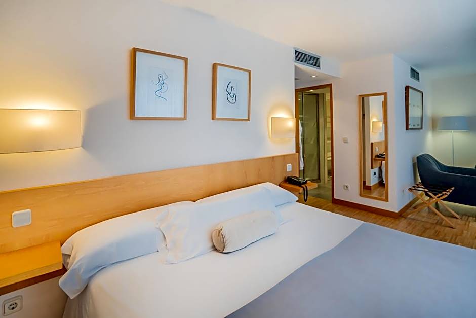 Photo 1 of 20 of Deluxe Junior Suite, Terrace