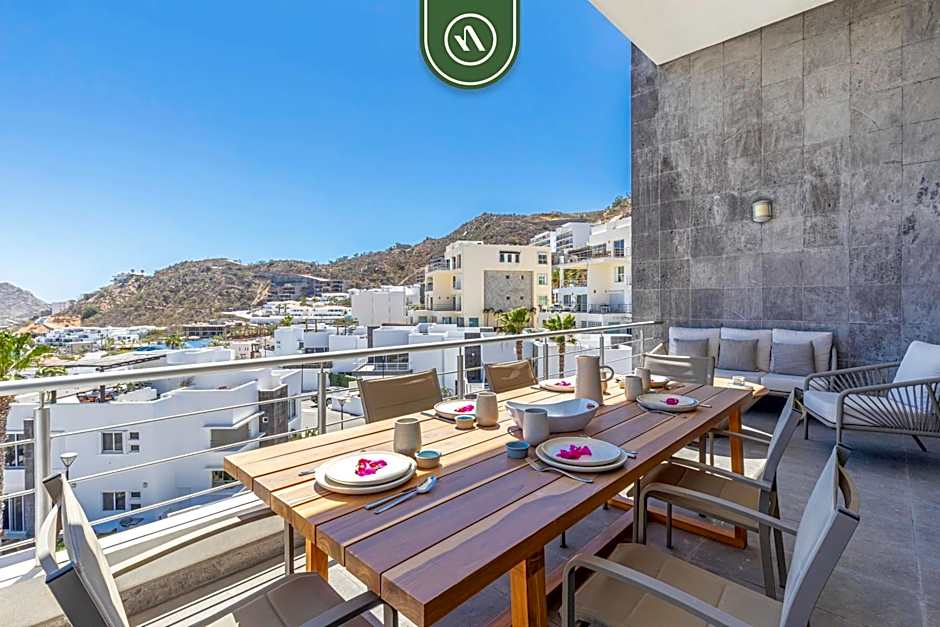 Brand New 3 BR Penthouse - Oceanview Rooftop Pool