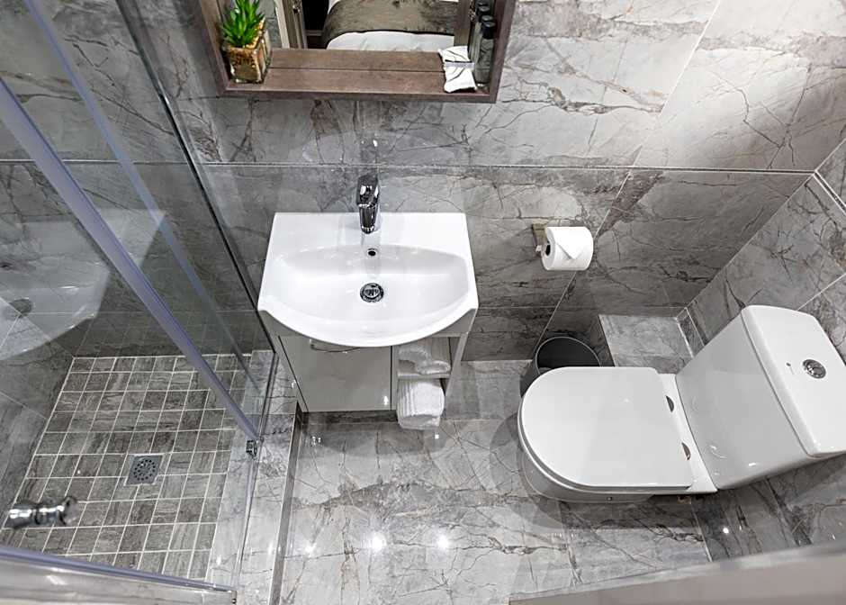 Luxe Suites Boutique Hotel