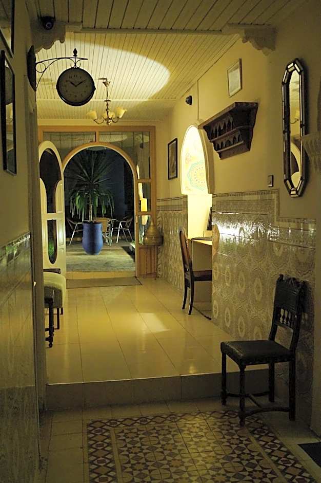 Dar Omar Khayam