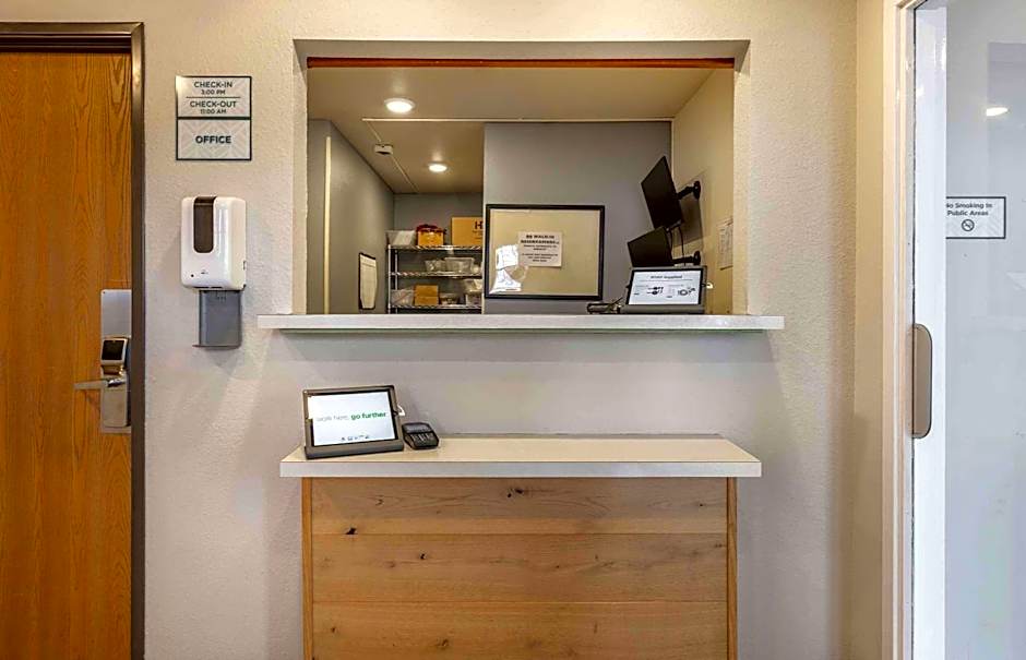 Extended Stay America Select Suites - Wichita - North