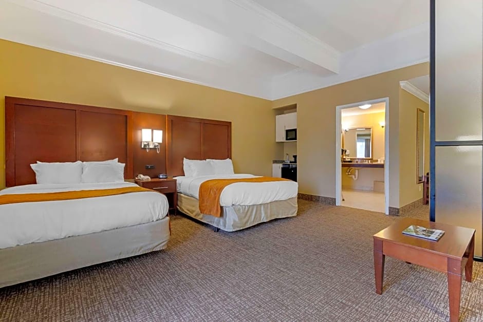 Comfort Suites Savannah North