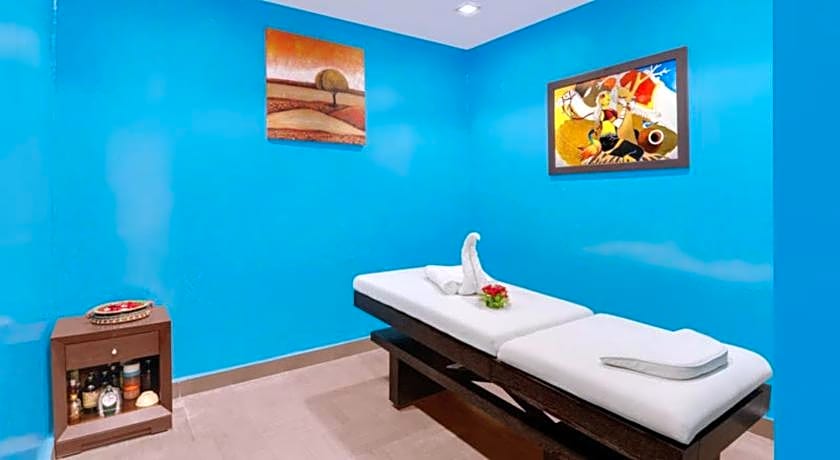 The Golden Suites & Spa Calangute Hotel