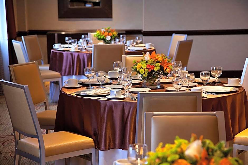 Embassy Suites by Hilton Washington DC Chevy Chase Pavilion