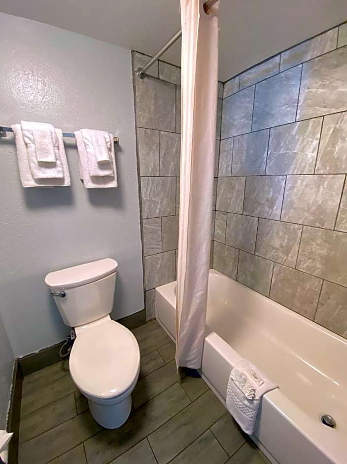 Quarters Inn & Suites