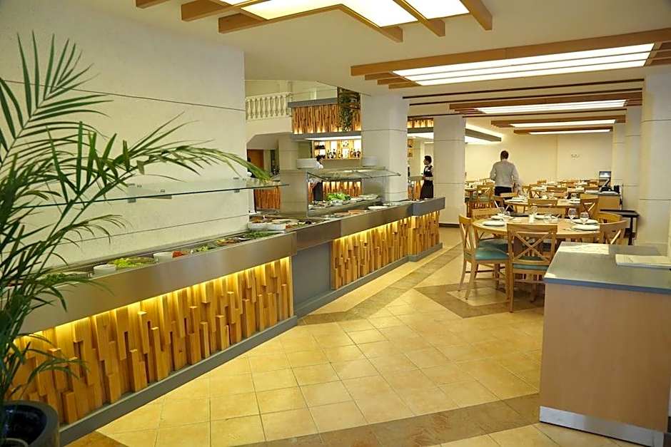 Golden Tulip Serenada Hamra Hotel