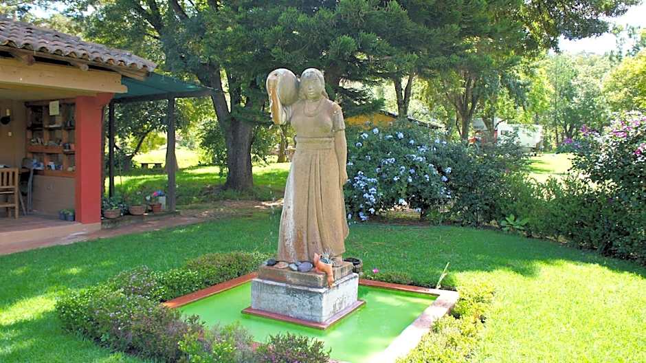 Villa Patzcuaro Garden Hotel & RV Park