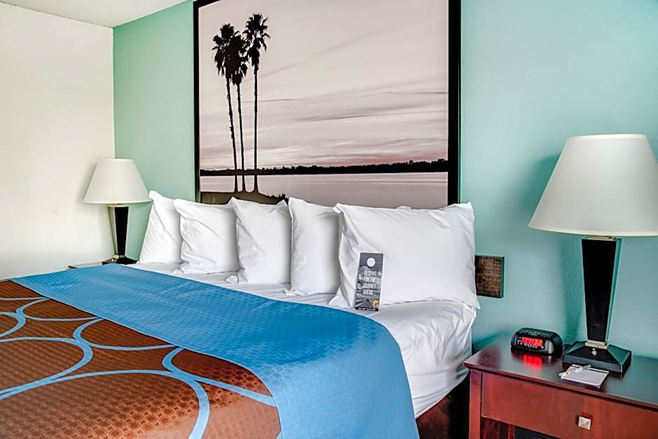 Super 8 by Wyndham St. Petersburg