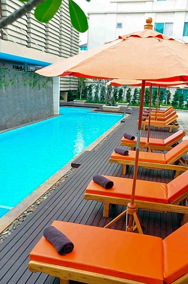 Avion Hotel