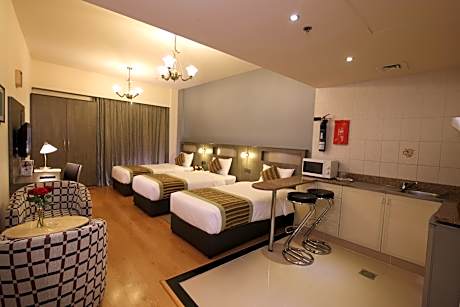 Studio Triple with Kitchenette