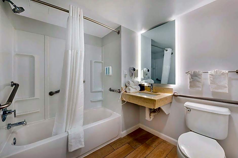 MainStay Suites Sterling near Dulles Town Center