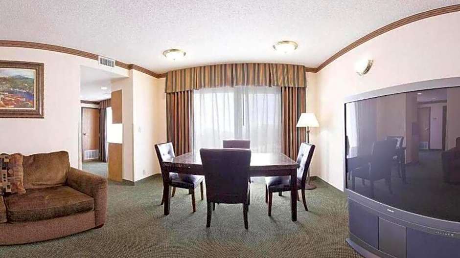 Holiday Inn Express Hotel & Suites Cleveland - Ms By IHG