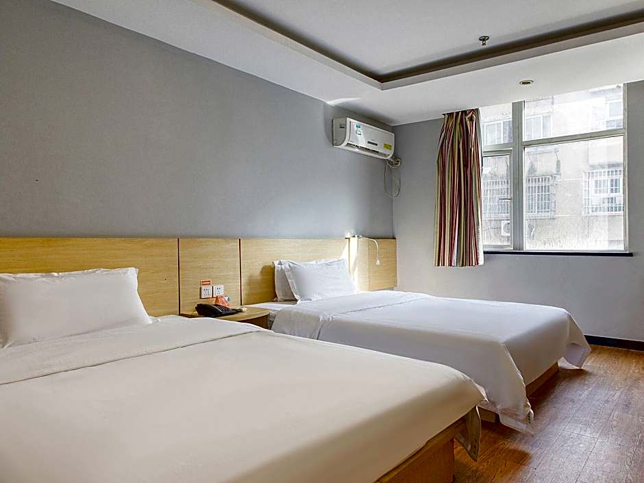 7 Days Inn Nanchang Bayi Square North Dinggong Road Metro Station